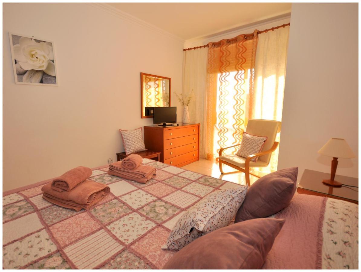 Apartamentos Capitolina Quarteira Εξωτερικό φωτογραφία