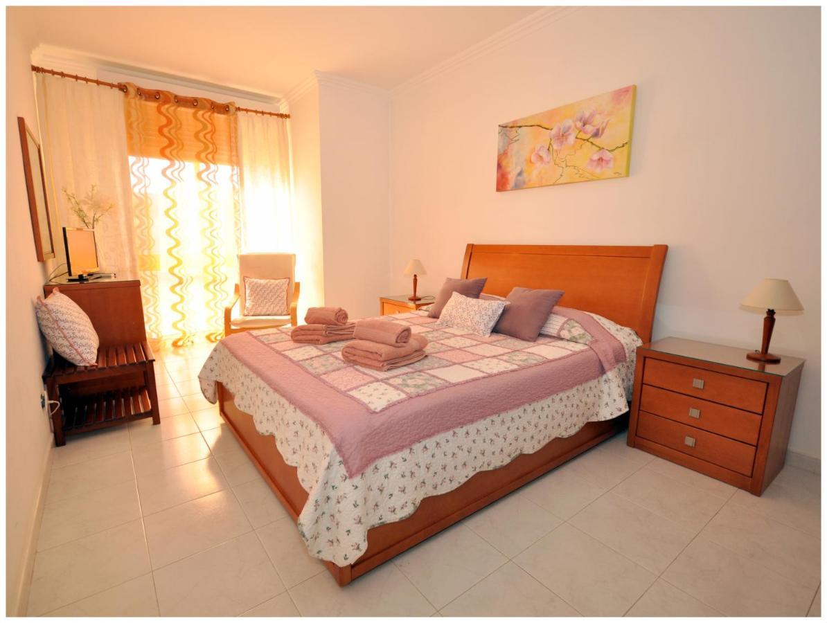 Apartamentos Capitolina Quarteira Εξωτερικό φωτογραφία